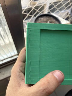 Deckbox slim marcas na lateral e cores sortidas