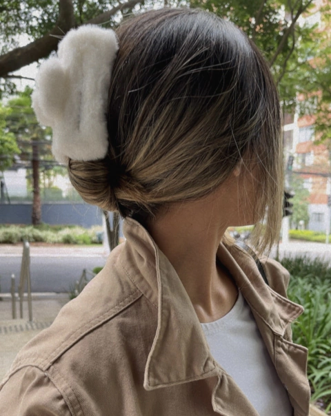 Pregadeira de Cabelo Felpuda Lana - comprar online