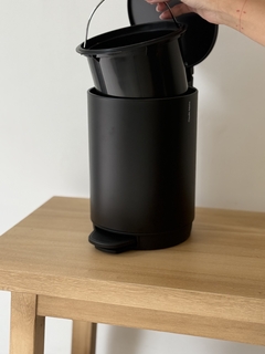 Cesto de residuos 3 lt negro mate en internet