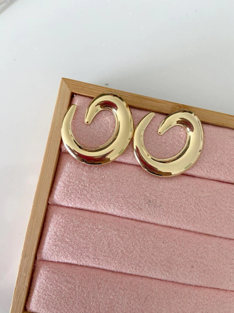 Brinco caracol - ouro