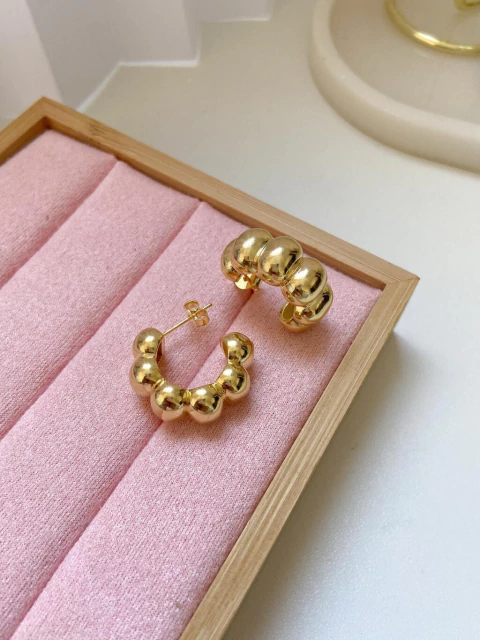 Argola bruna banhado a ouro