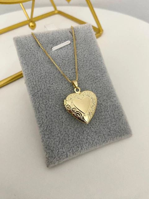 Relicário coração grande - ouro
