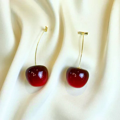 Brinco Cereja Dourado