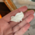 Antigo broche em madrepérola branca pássaro - comprar online