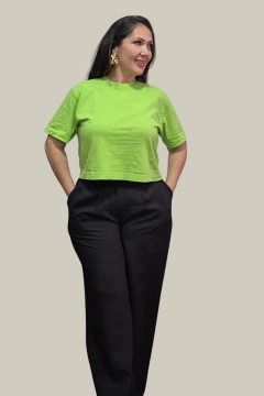Camiseta cropped feminina 100% algodão premium (mais ajustado ao corpo)- Verde bandeira - comprar online