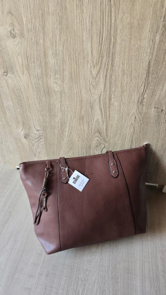 Cartera Cris con charm - Clarisa
