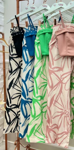 Conjunto com calça - comprar online