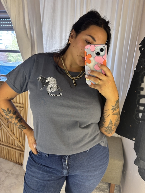 Remera Leopardos - comprar online