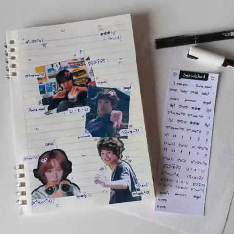 Cartela de adesivos balões de fala e mensagens