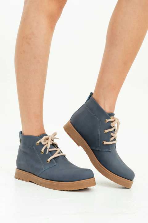 Botineta Mara Cuero Azul