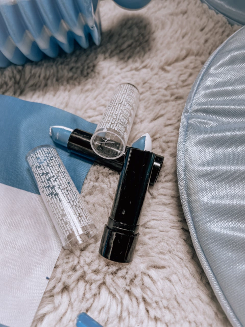 LABIAL CREMOSO (COLORES VARIOS )