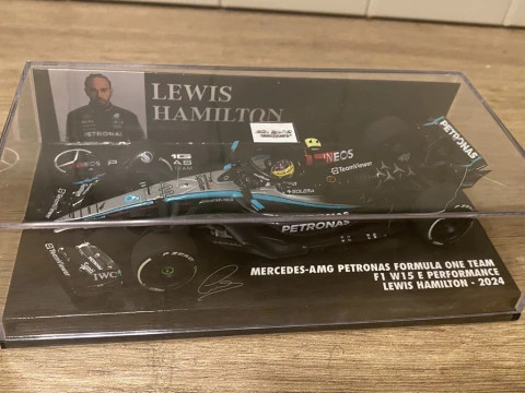 Mercedes W15 2024 - Lewis Hamilton