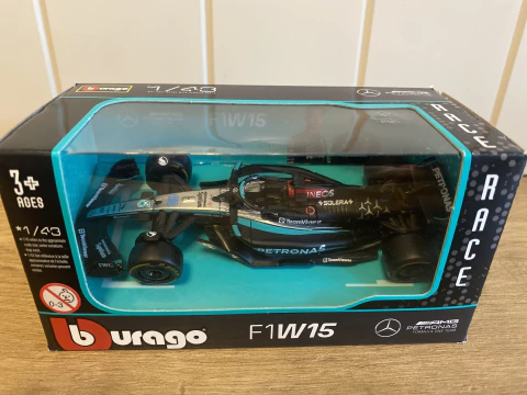 Mercedes W15 2024 - George Russell sem piloto - comprar online