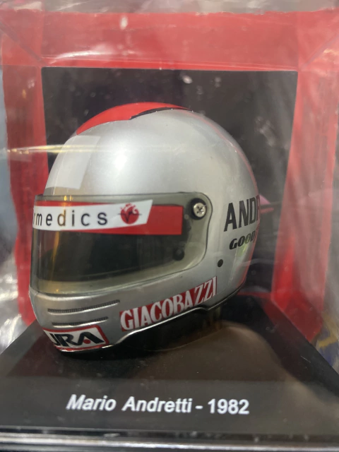 Capacete 1:5 - Mario Andretti 1982