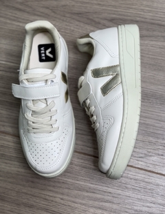 TÊNIS OFF WHITE/DOURADO - comprar online