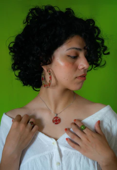 Dije Ixora I en internet