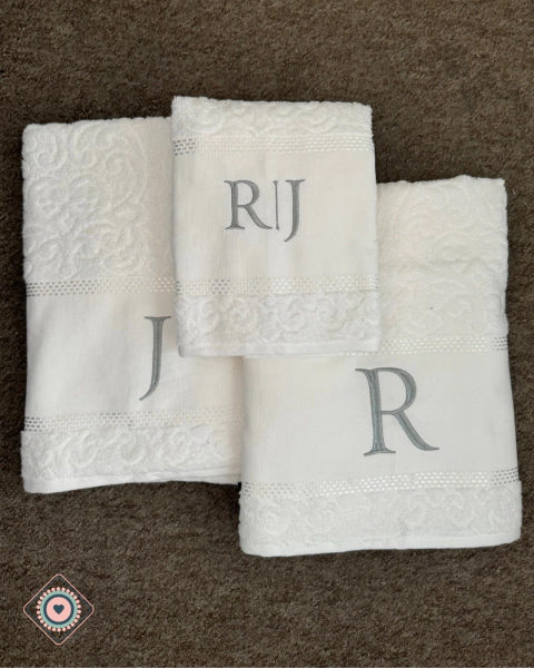 Kit Toalla de baño y rostro color blanco personalizadas