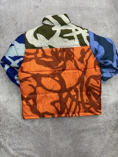 Campera estampada tricolor - comprar online