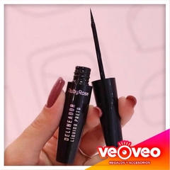 Delineador líquido negro RUBY ROSE