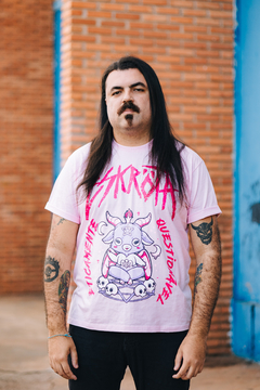 CAMISETA BAPHOMET FOFO - ETICAMENTE QUESTIONÁVEL - comprar online