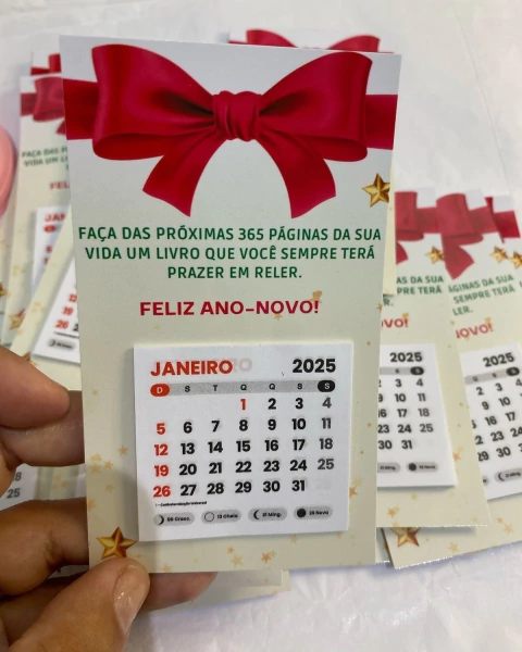 Mini calendário com imã