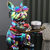 MR. BULLDOG DECORATIVO SENTADO TORNASOL + LENTES DE REGALO - BANDEJA - 23 CM DE ALTURA.