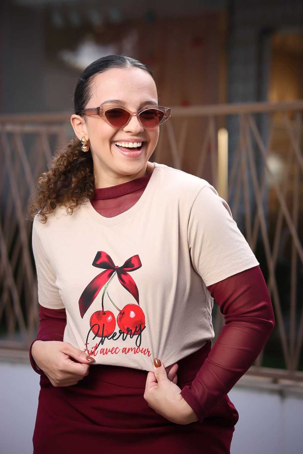 T-SHIRT CHERRY LAÇO