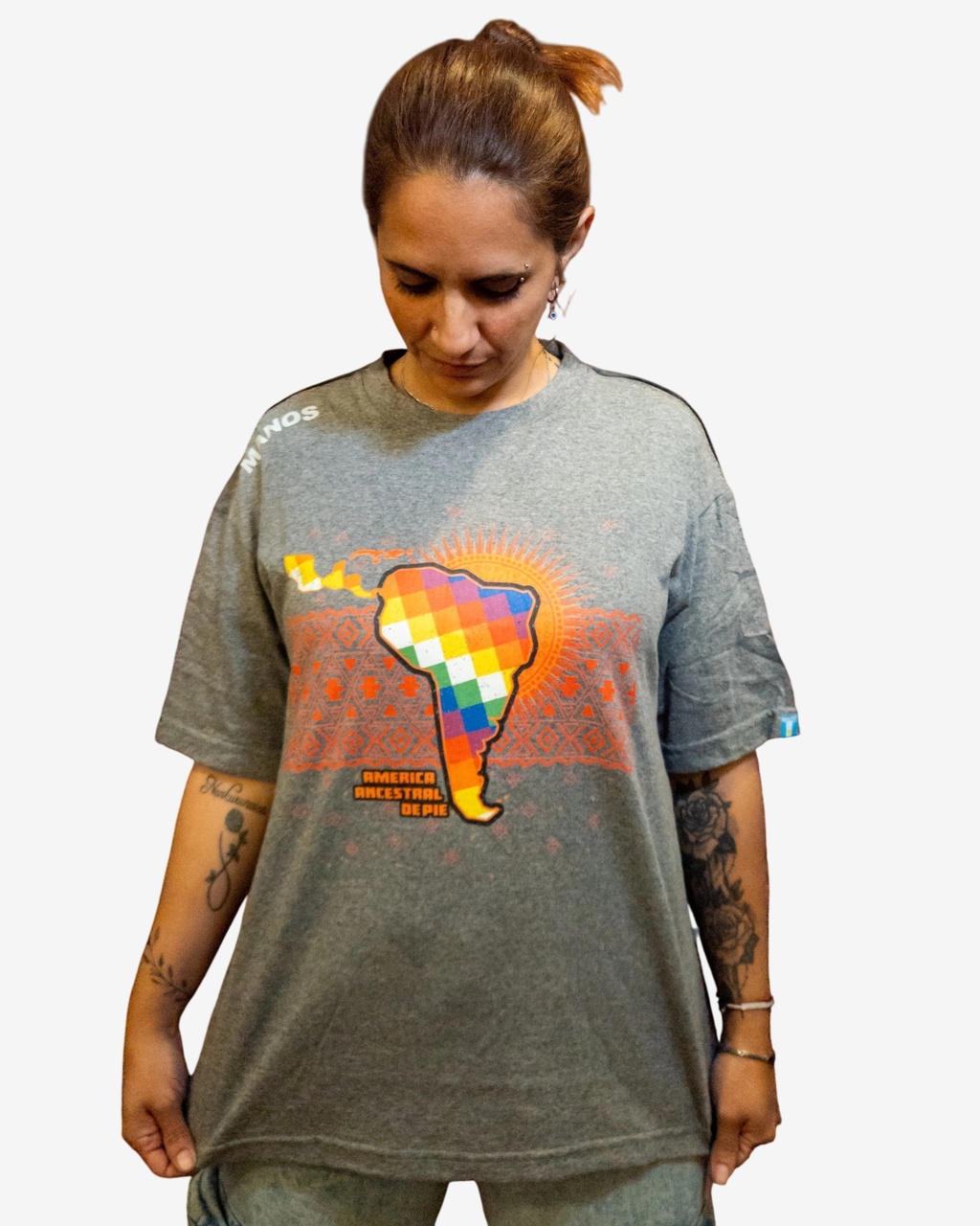 Remera rebelde américa ancestral de pie (molderia holgada)