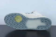 Adidas Forum x 84 Bad Bunny Buckle Low "White" na internet