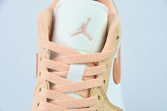 Nike Air Jordan 1 Low SE " Sunset Haze" na internet