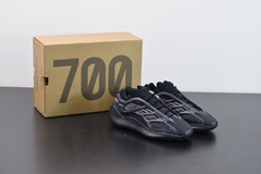 Yeezy 700 V3 "Alvah"