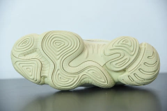 Imagem do Adidas Yeezy 500 'Moon Yellow'