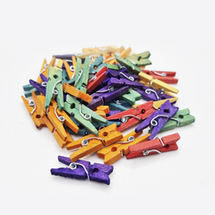 Mini Broches De Madera 25mm X 50 Unidades De Colores - comprar online