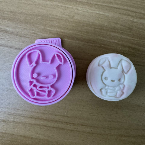 Modelador Ejetor Coelho de Páscoa para Brigadeiro, Doce, Massa e Biscoito