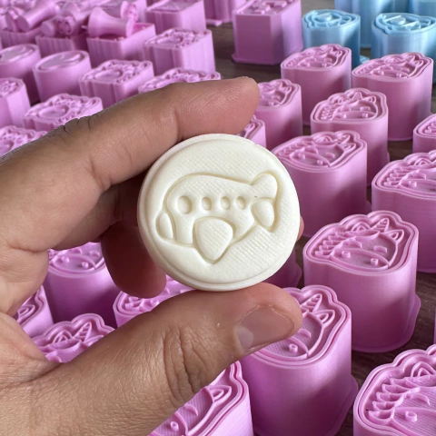 Modelador Ejetor Avião para Brigadeiro, Doce, Massa e Biscoito - comprar online