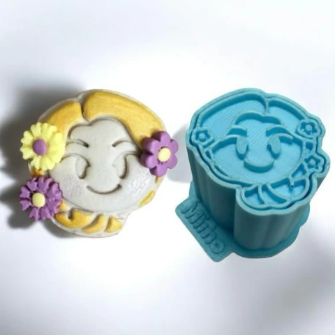 Modelador Ejetor Princesa Trança para Brigadeiro, Doce, Massa e Biscoito - comprar online