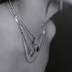 Pingente Van Trevo Resina Preta (3,8cmX2,2cm) (Banho Ouro 24k) - loja online