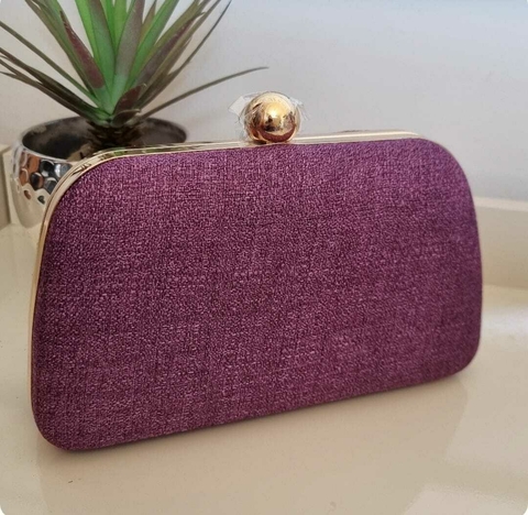 Clutch em Linho Roxa com Corrente Dourada Ct038