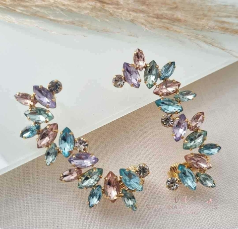 Brinco modelo Earcuff em Banho Dourado Br039