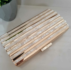 Clutch em Acrílico com detalhes em Dourado Ct058 - Veridiana Acessórios