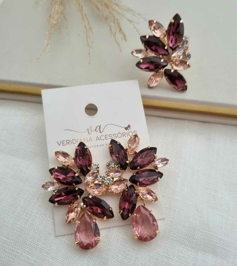 Conjunto de Brincos e Anel em Banho Dourado Cj 525