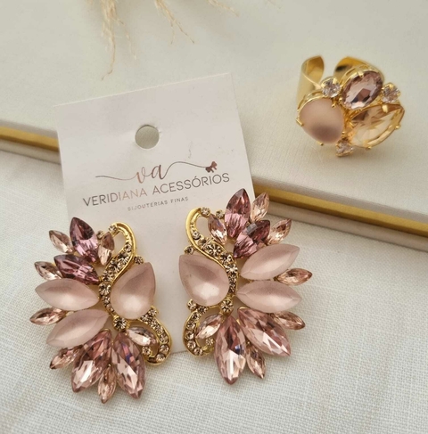 Conjunto de Brincos e Anel em Banho Dourado Cj 537