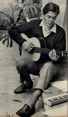 TOM JOBIM EM TOM MENOR