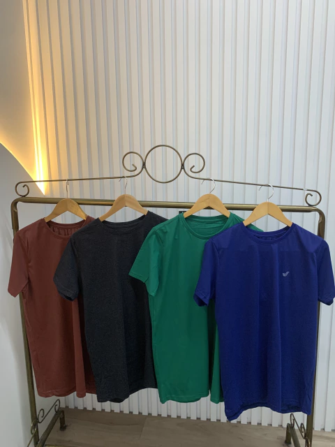 Camiseta básica masculina - comprar online