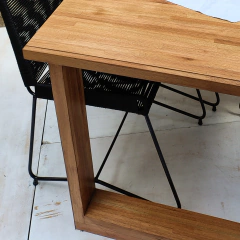 MESA EUCALIPTO 1,20 X 0,85 PATAS CUADRADAS. EN STOCK