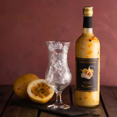 Kit 02 garrafas | Licor de Maracujá Trufado e Chocolate Branco – 750ml - comprar online
