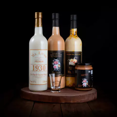 Kit 5 Itens: Doce de Leite Clássico 400g + Kit 3 Licores Artesanais Mister Licor + Copo Shot 50ml