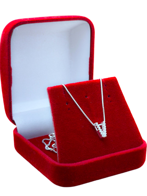 Gargantilha com letra V inicial do nome prata 925. - comprar online