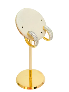 Brinco argola cravejada semijoia folheada a ouro. - comprar online