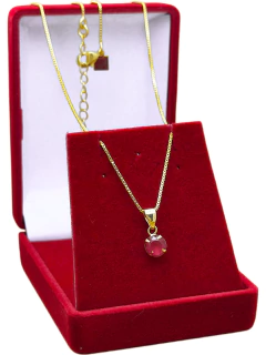 PINGENTE PONTO DE LUZ VERMELHO 6MM COM CORRENTE VENEZIANA FOLHEADOS A OURO - comprar online